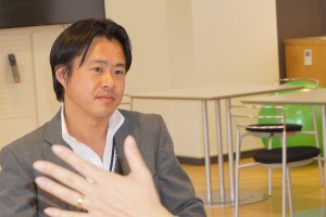 インタビュー